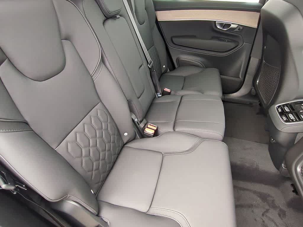 Used 2026 Volvo XC90 B6 Plus w/ Protection Package Premier AWD/4WD image 19
