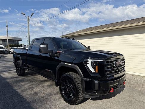 Used 2024 GMC Sierra 3500 AT4 w/ AT4 Premium Plus Package image 2