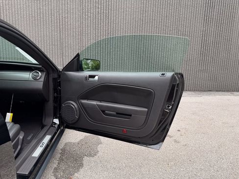 Used 2008 Ford Mustang Shelby GT500 RWD image 28