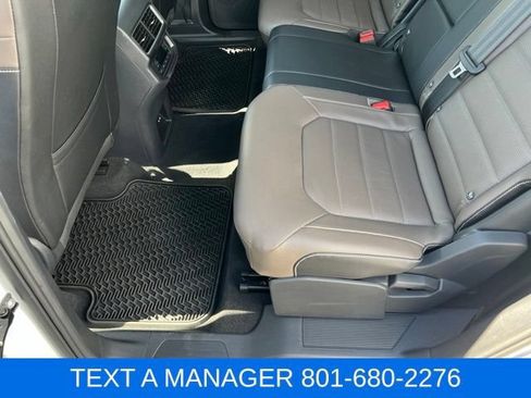 Used 2025 Volkswagen Atlas SEL AWD/4WD image 28
