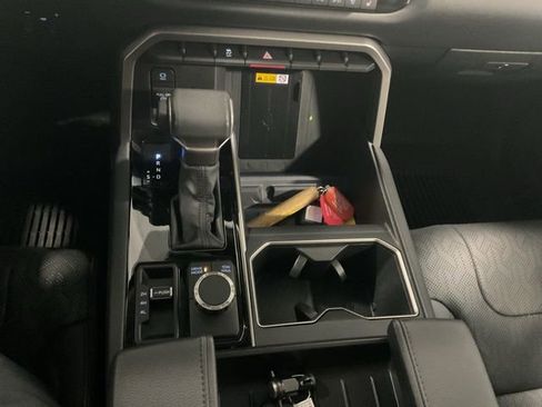 Used 2024 Toyota Tundra Limited image 15