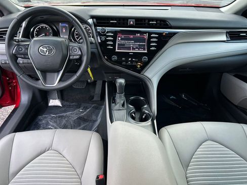 Certified 2020 Toyota Camry SE image 20