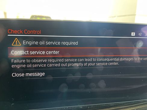 Used 2021 BMW 530i image 2