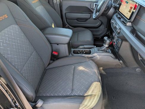 New 2026 Jeep Gladiator Mojave image 24