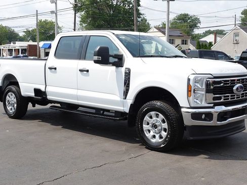 Used 2024 Ford F350 XLT w/ FX4 Off-Road Package AWD/4WD image 4