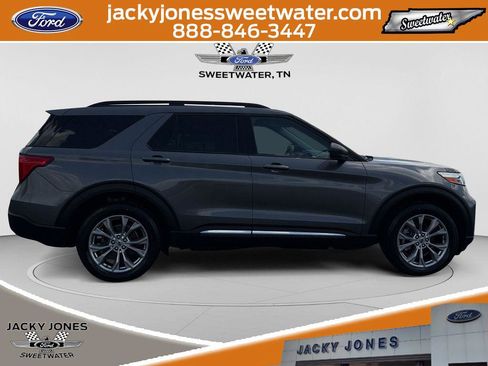 Certified 2023 Ford Explorer XLT w/ Equipment Group 202A AWD/4WD image 6