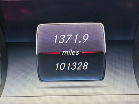 Used 2017 Mercedes-Benz E 300 image 19