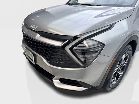 Used 2025 Kia Sportage LX FWD image 16