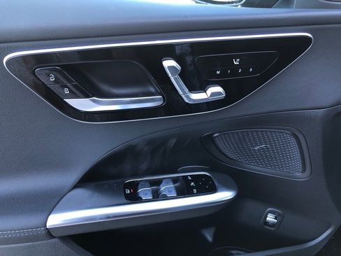 New 2026 Mercedes-Benz C 300 4MATIC Sedan image 11