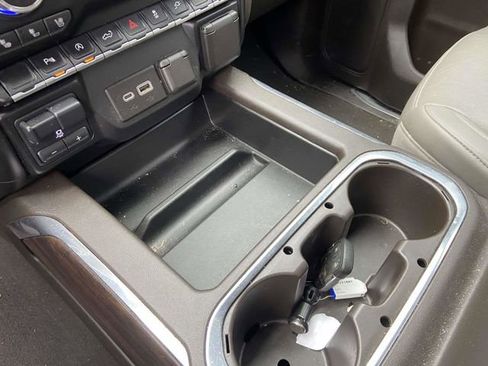 Used 2021 GMC Sierra 1500 SLT image 24