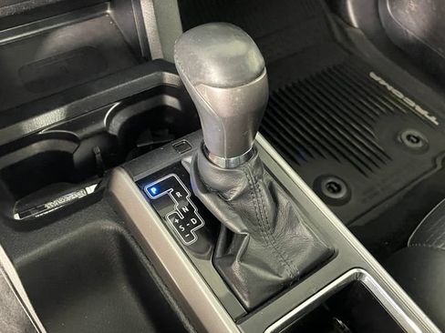 Used 2019 Toyota Tacoma Limited AWD/4WD image 12