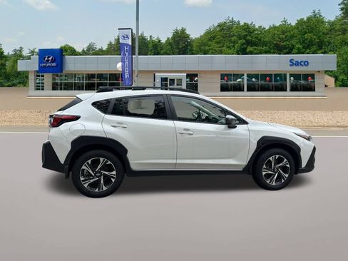 Used 2024 Subaru Crosstrek 2.0i Premium AWD/4WD image 5