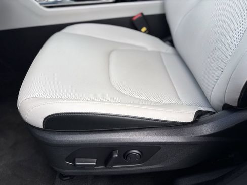 Certified 2025 Kia Sportage EX FWD image 20