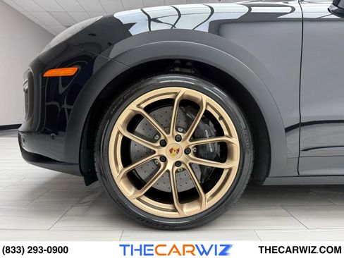 Used 2023 Porsche Cayenne Turbo GT image 9