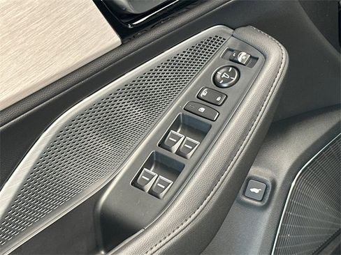 New 2026 Acura MDX SH-AWD image 12