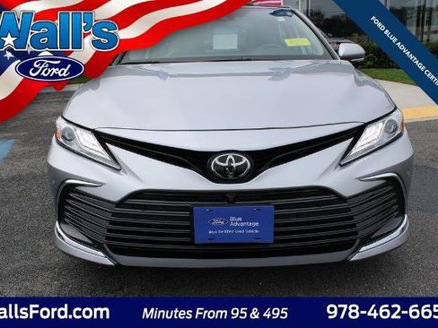 Used 2021 Toyota Camry XLE w/ Navigation Package image 2