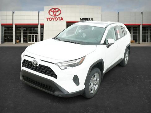 New 2025 Toyota RAV4 XLE image 5