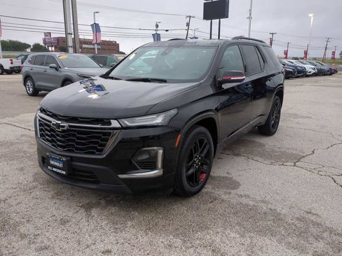 Used 2023 Chevrolet Traverse Premier w/ Redline Edition AWD/4WD image 4