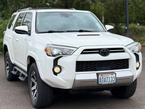 Used 2020 Toyota 4Runner TRD Off-Road AWD/4WD image 7