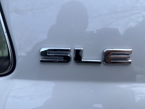 Used 2015 GMC Yukon SLE image 22