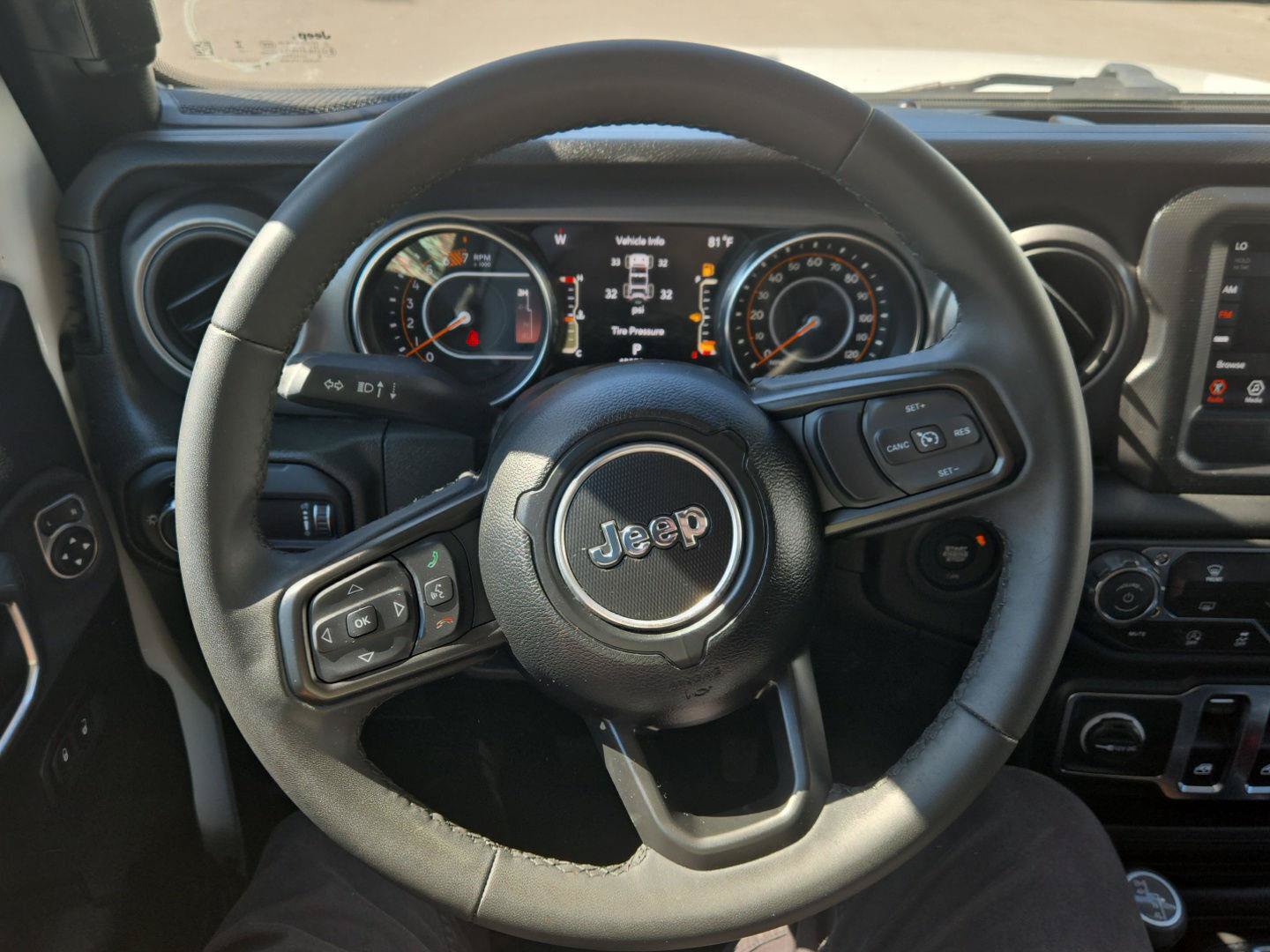 Used 2023 Jeep Wrangler Sport AWD/4WD image 17