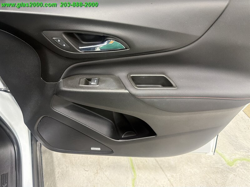 Used 2022 Chevrolet Equinox RS w/ RS Leather Package AWD/4WD image 26