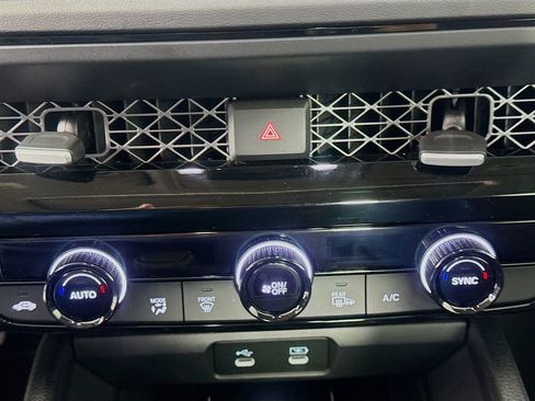 Certified 2025 Honda Accord EX-L image 17