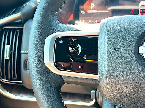 New 2026 Nissan Armada SL w/ Captain's Chari Seat Package AWD/4WD image 20