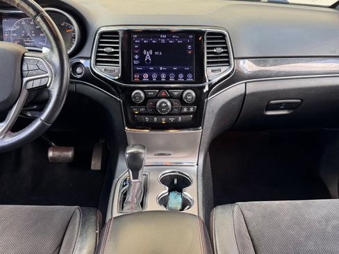 Used 2020 Jeep Grand Cherokee Trailhawk AWD/4WD image 3