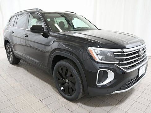 New 2026 Volkswagen Atlas SE image 15