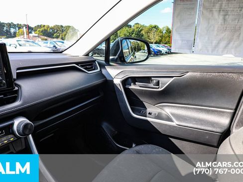 Used 2021 Toyota RAV4 LE image 45