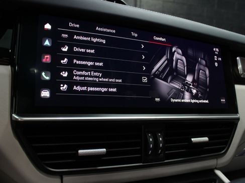 Used 2023 Porsche Cayenne Platinum Edition image 66