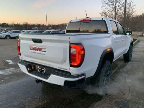 New 2025 GMC Canyon Elevation w/ Convenience Package image 4