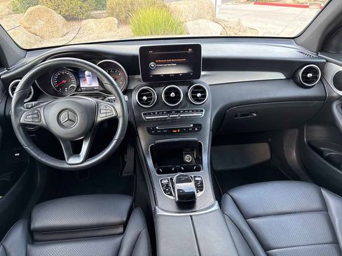 Used 2019 Mercedes-Benz GLC 300 image 6