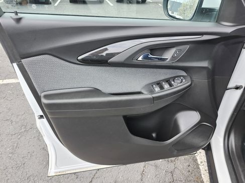 Used 2021 Chevrolet TrailBlazer LT w/ Convenience Package image 29