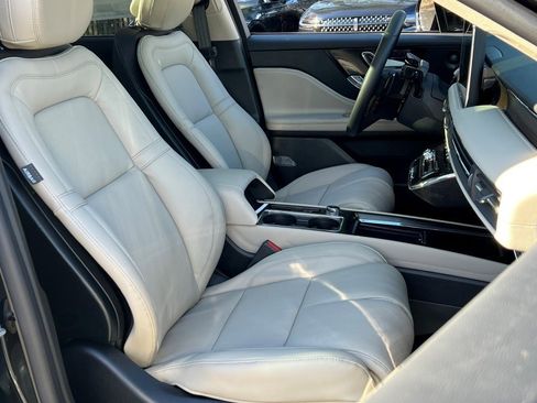 New 2026 Lincoln Corsair Reserve image 8