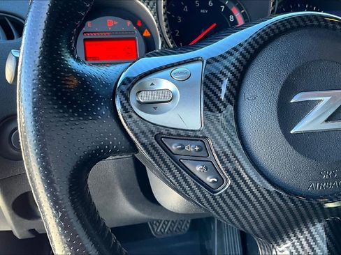 Used 2020 Nissan 370Z Coupe image 17