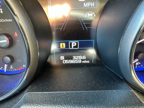 Used 2018 Subaru Outback 2.5i Limited image 11