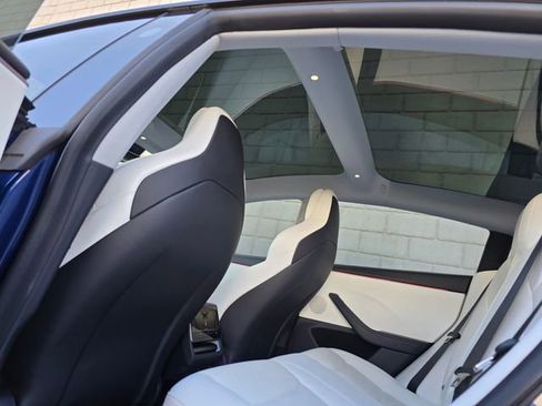 Used 2024 Tesla Model 3 Performance image 34