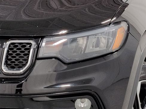 Certified 2023 Jeep Compass Limited image 11