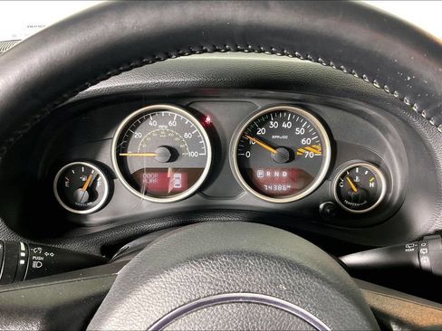 Used 2016 Jeep Wrangler Unlimited Sahara AWD/4WD image 26