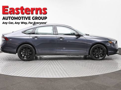Used 2025 Honda Accord SE image 4