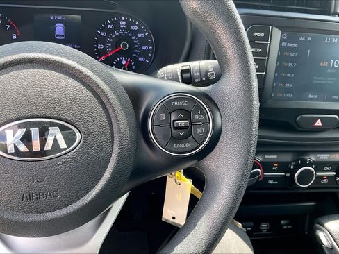 Used 2020 Kia Soul LX FWD image 22