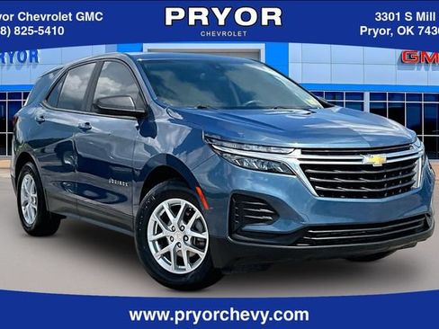 Used 2024 Chevrolet Equinox LS w/ LS Convenience Package FWD image 1