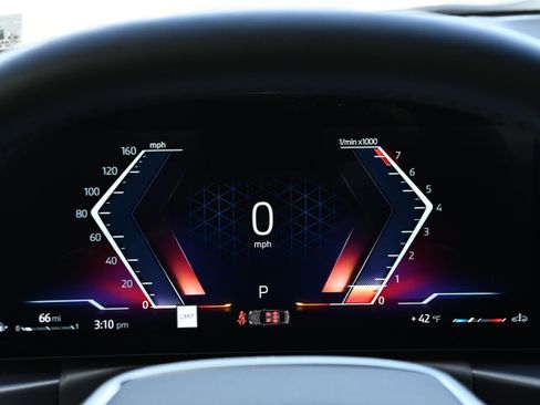 Used 2025 BMW 330i xDrive Sedan w/ Convenience Package image 14