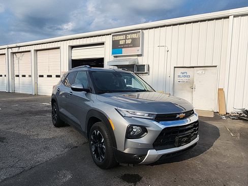 Used 2023 Chevrolet TrailBlazer LT w/ Convenience Package AWD/4WD image 7