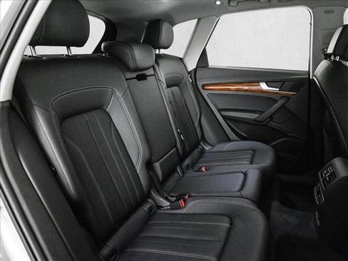 Used 2023 Audi Q5 2.0T Premium Plus w/ Premium Plus Package image 21