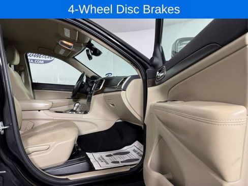 Used 2016 Jeep Grand Cherokee Laredo w/ Quick Order Package 23E AWD/4WD image 17