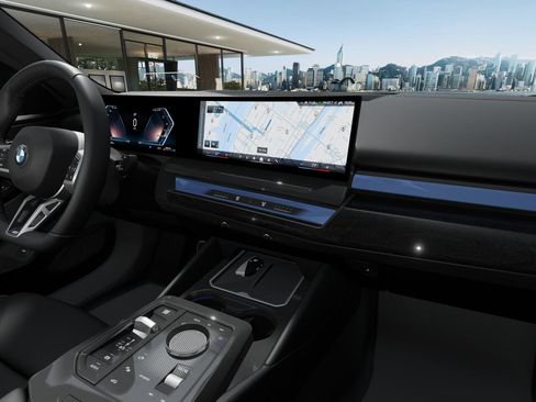 New 2027 BMW 530i xDrive 530i xDrive Sedan image 14