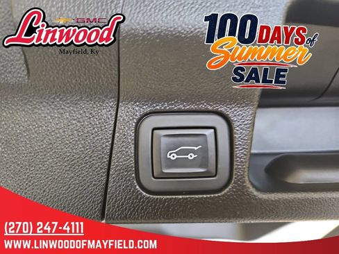 Used 2023 GMC Acadia SLT FWD image 14